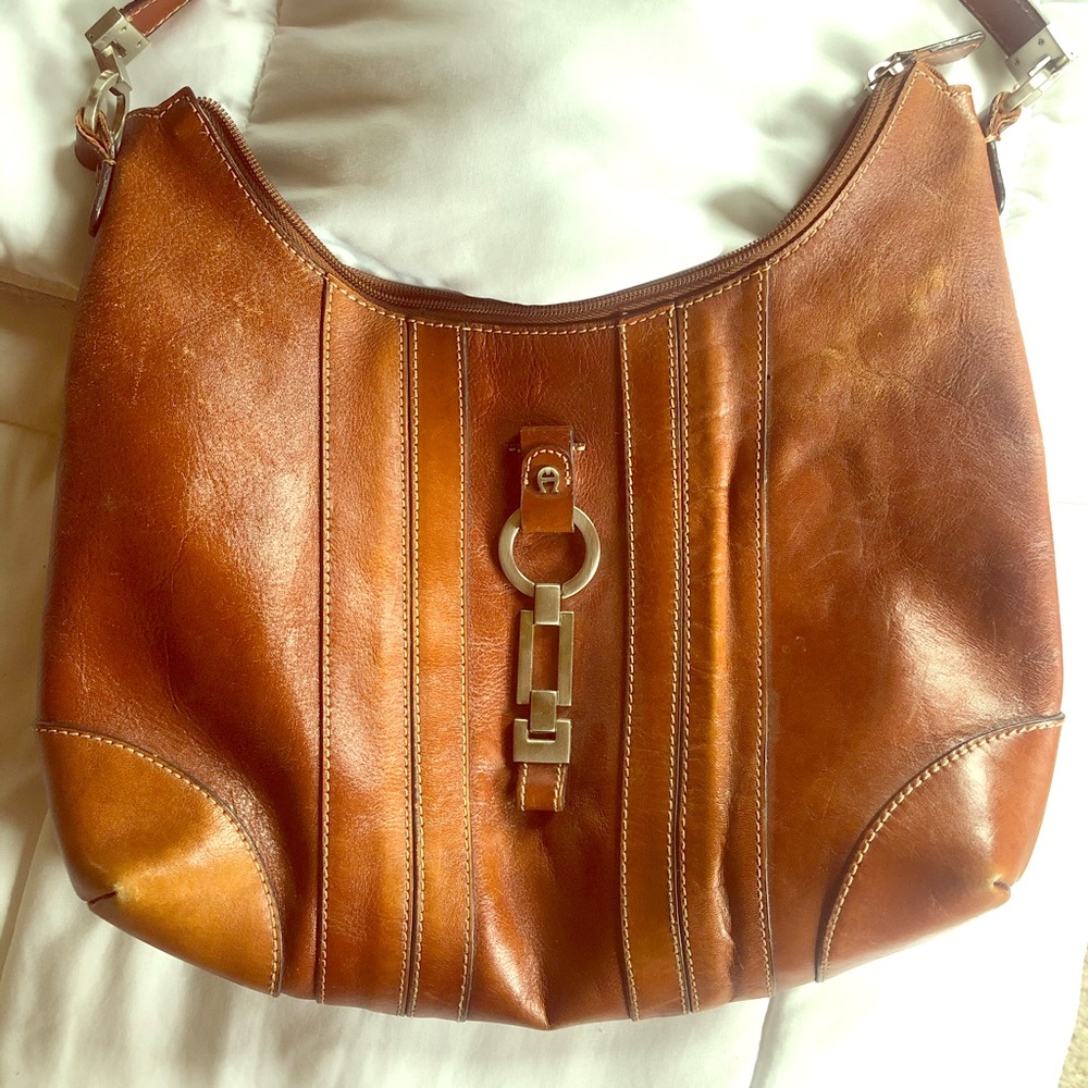 Etienne Aigner vintage leather shoulder bag